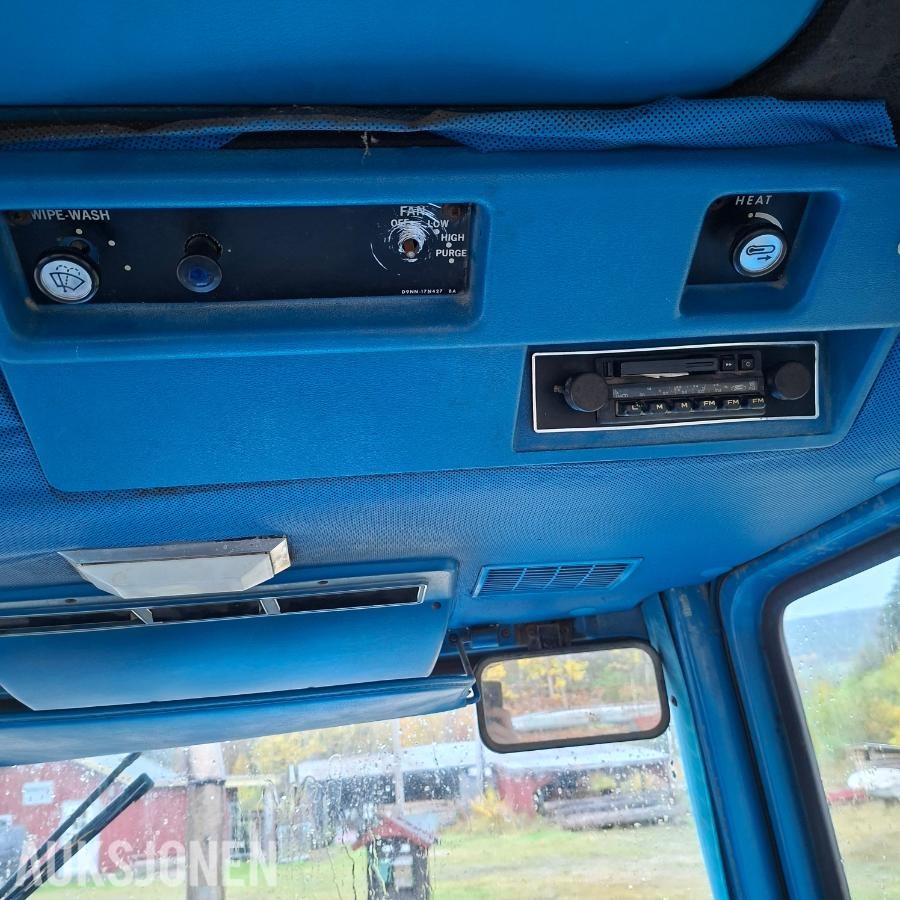 1982 Ford 7610 traktor - MVA FRI