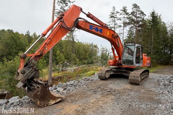1998 Fiat-Hitachi EX215 LC beltegraver - 21 425 kg driftsvekt - 14 783 timer - hydraulisk hurtigfeste KM09 - Kaldnes planeringsskuff 900 liter