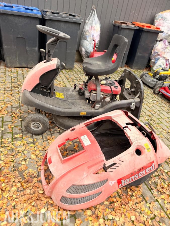 Stort lot med diverse gressklippere og rep objekter!