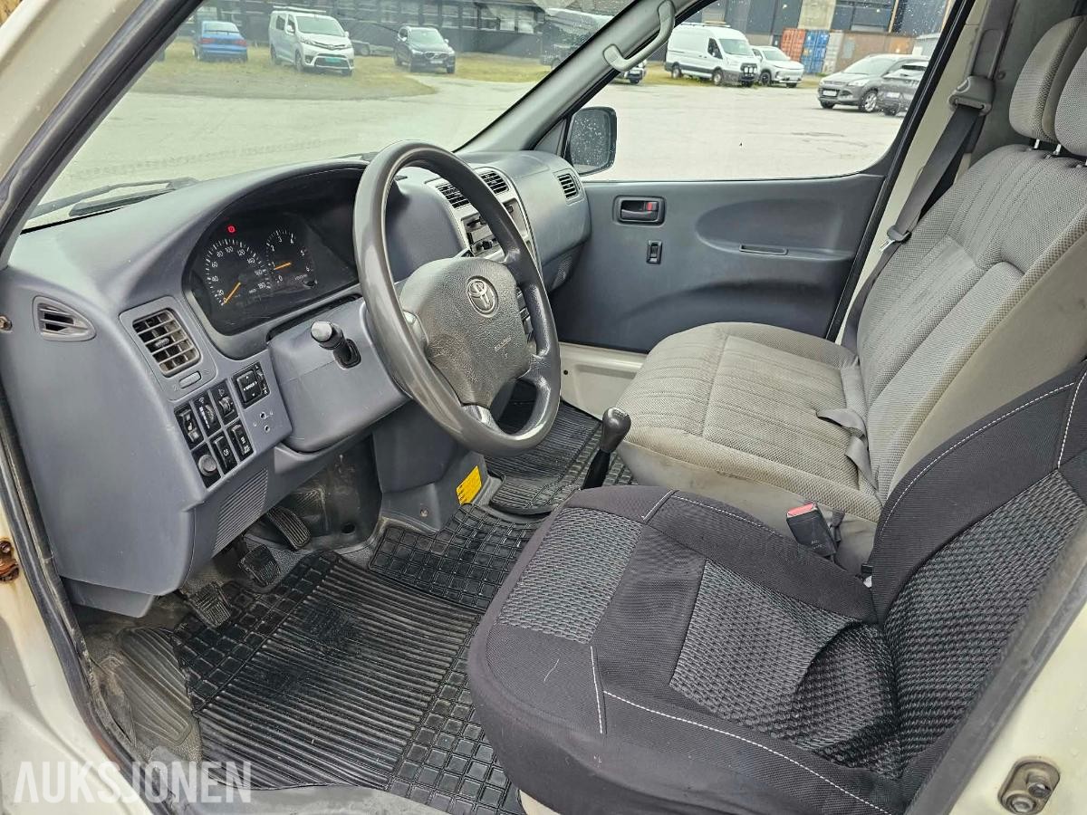 2008 TOYOTA HIACE 2.5D 117HK 4WD LANG EU-OK 10.28 HENGERFESTE