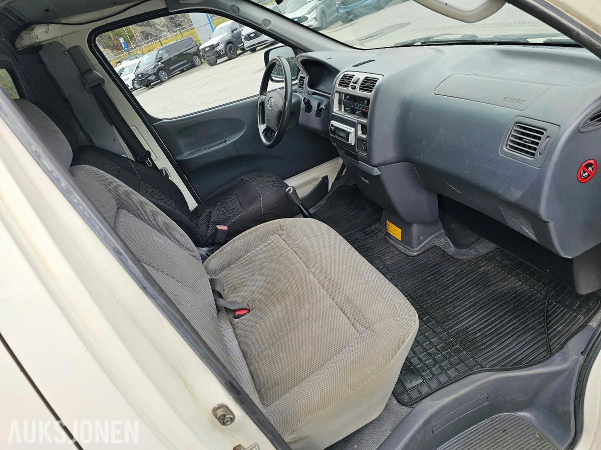 2008 TOYOTA HIACE 2.5D 117HK 4WD LANG EU-OK 10.28 HENGERFESTE
