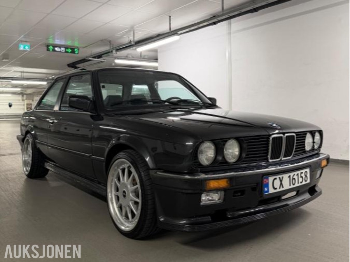 1986 BMW 3-serie 323IA 2.3 134000km Mtech1