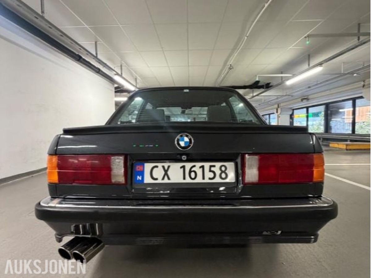 1986 BMW 3-serie 323IA 2.3 134000km Mtech1