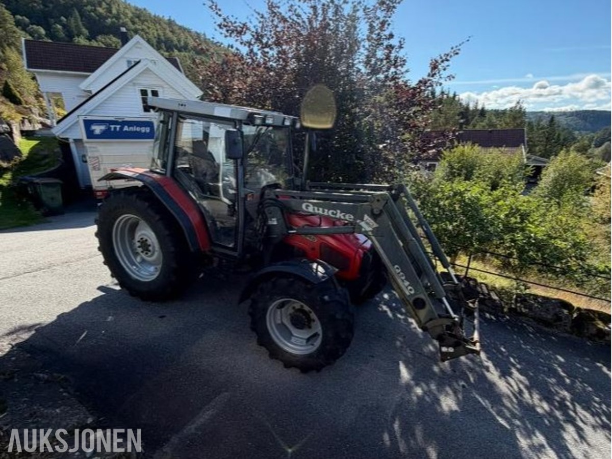 2000 Massey Ferguson 4245 Med frontlaster - MVA FRI