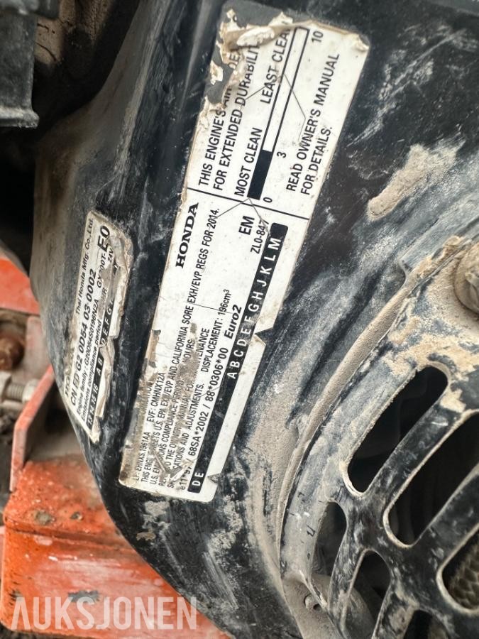 2014 Miksa / Honda MCB-1UBLH asfalt-/betongskjærer – Reparasjonsobjekt