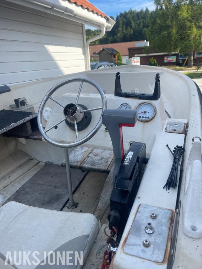 2003 Rana 530 med motor