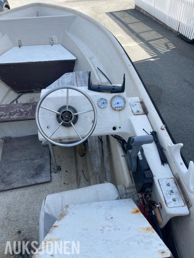 2003 Rana 530 med motor