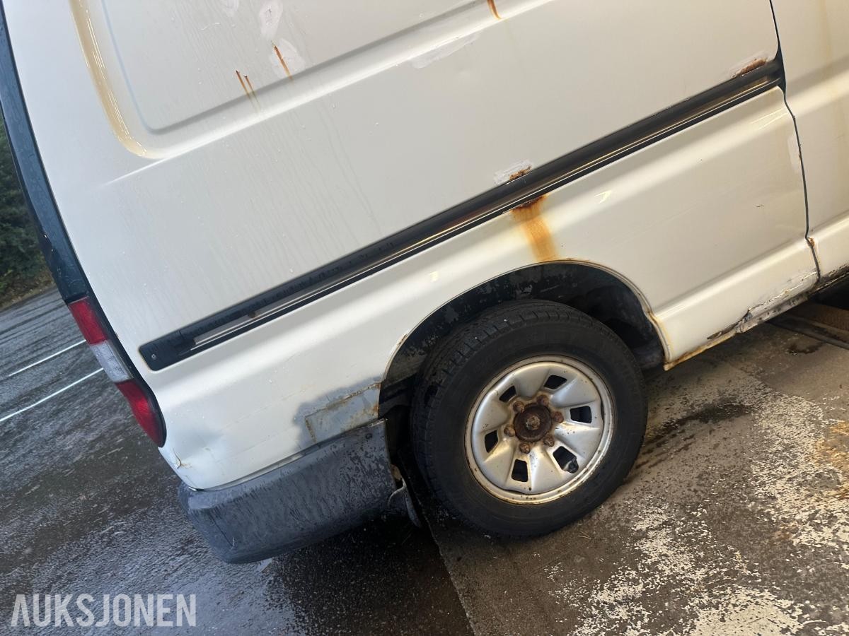 2007 Toyota HiAce 2.5 Diesel 117hk 4WD Reparasjonsobjekt/ Delebil