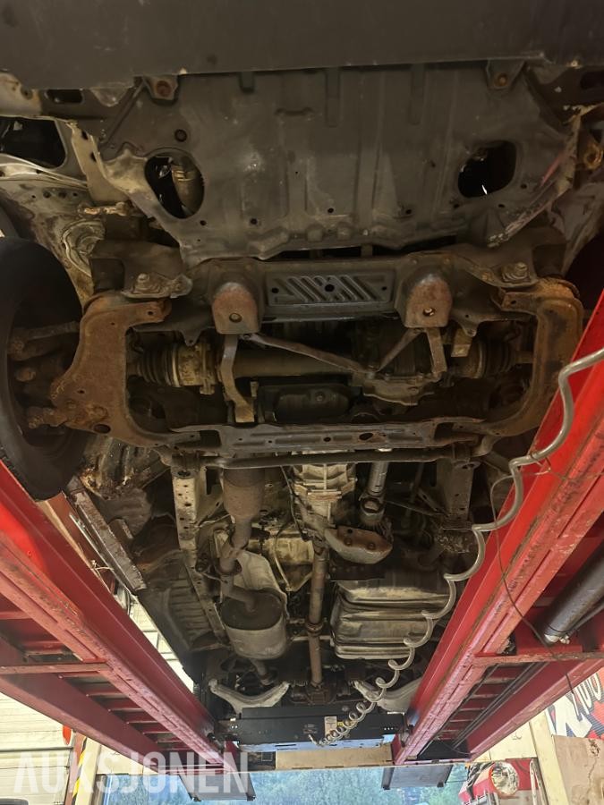2007 Toyota HiAce 2.5 Diesel 117hk 4WD Reparasjonsobjekt/ Delebil