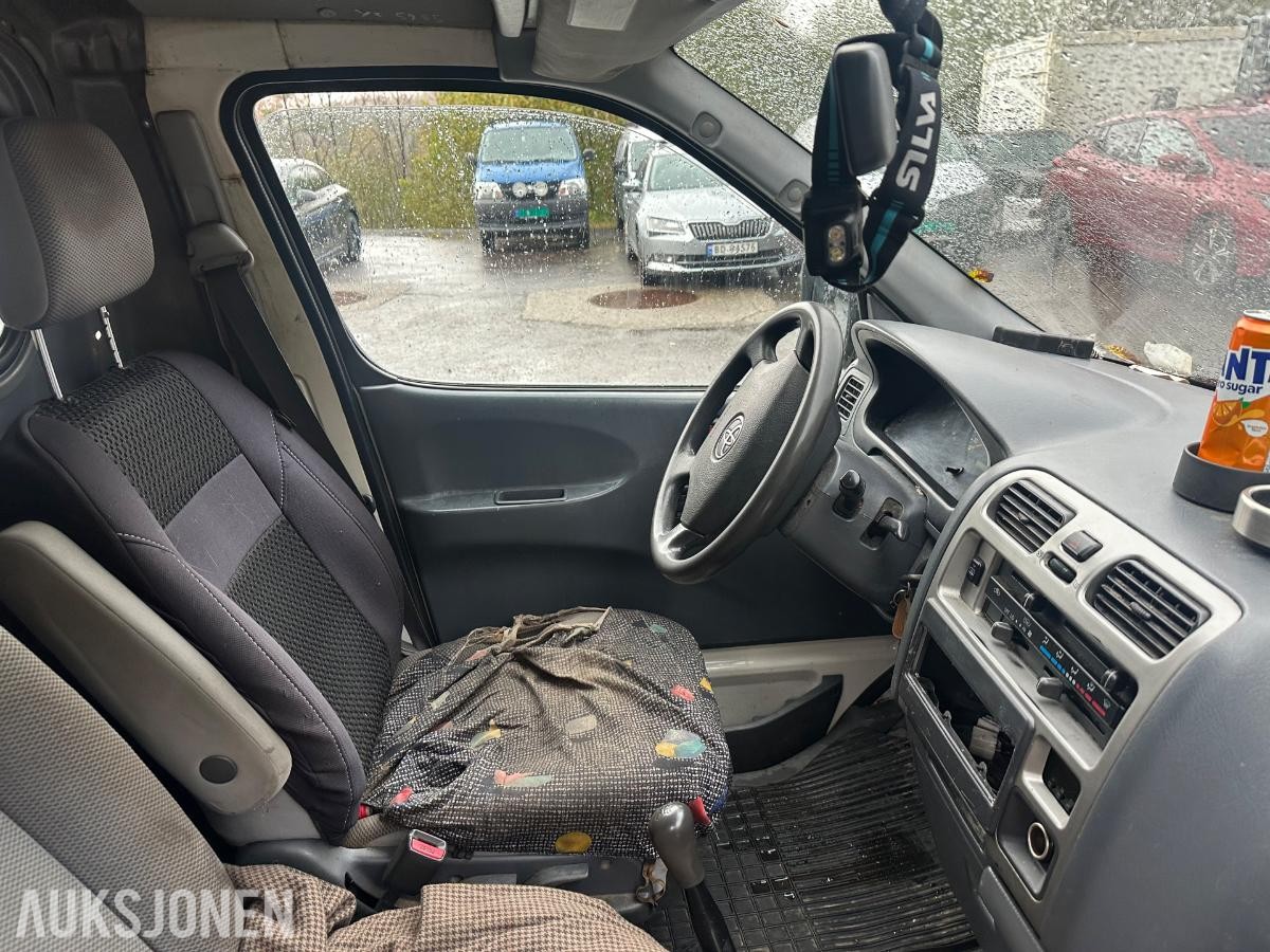 2007 Toyota HiAce 2.5 Diesel 117hk 4WD Reparasjonsobjekt/ Delebil
