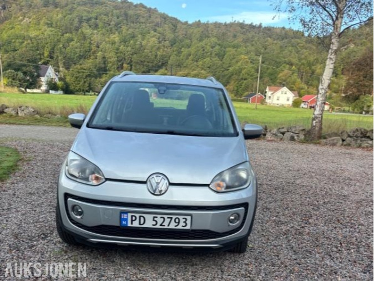 2014 Volkswagen UP! 1.0, 100500km, S+V dekk, God servicehistorikk