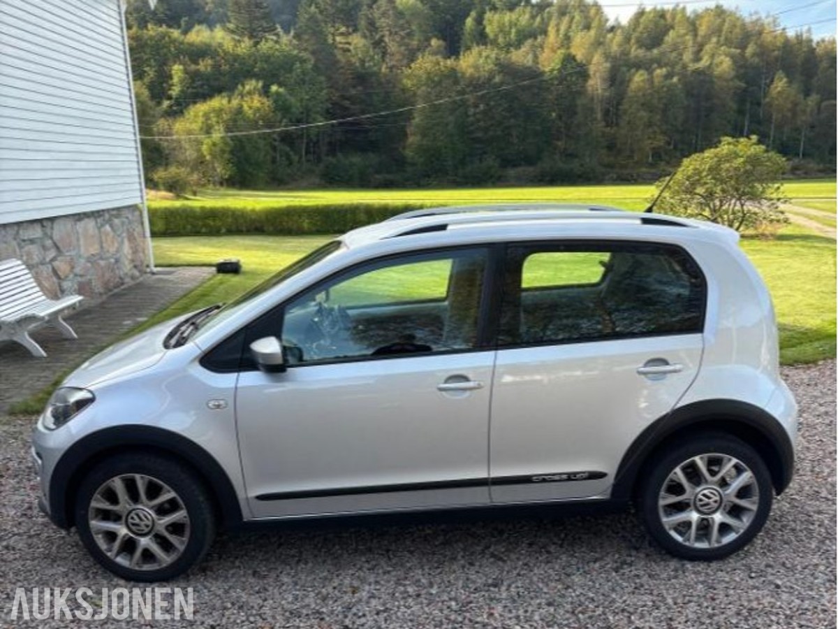 2014 Volkswagen UP! 1.0, 100500km, S+V dekk, God servicehistorikk