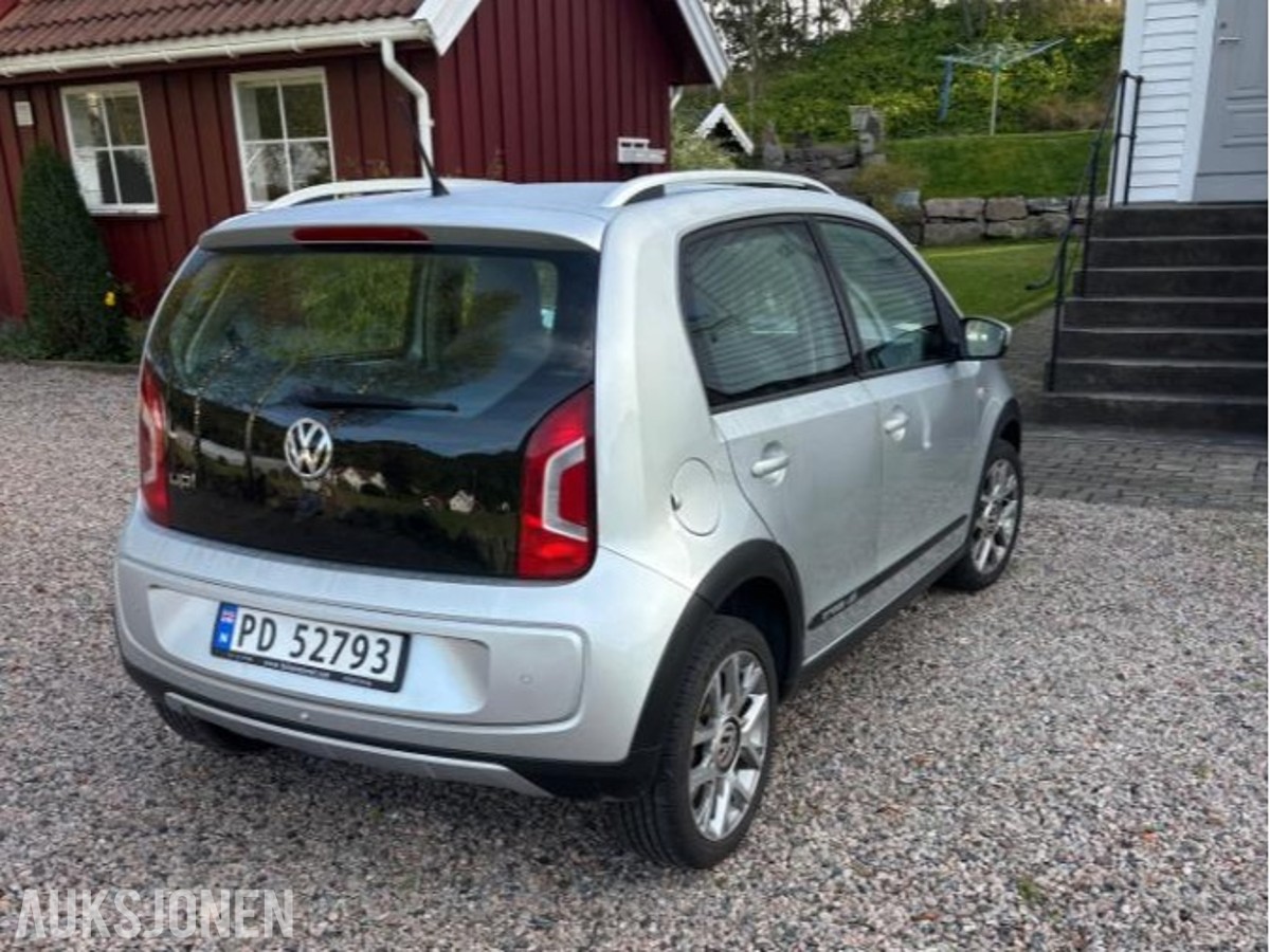 2014 Volkswagen UP! 1.0, 100500km, S+V dekk, God servicehistorikk