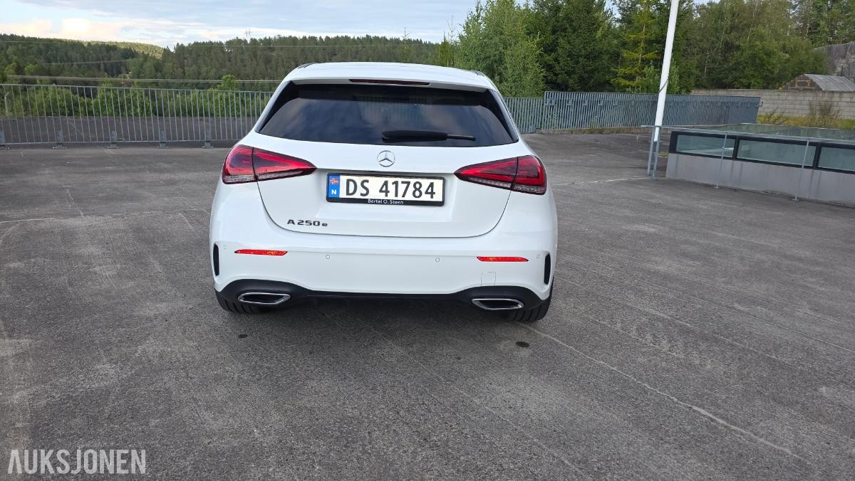 2020 Mercedes-Benz A250e, AMG-Line, Adaptiv cruisekontroll, Ryggekamera