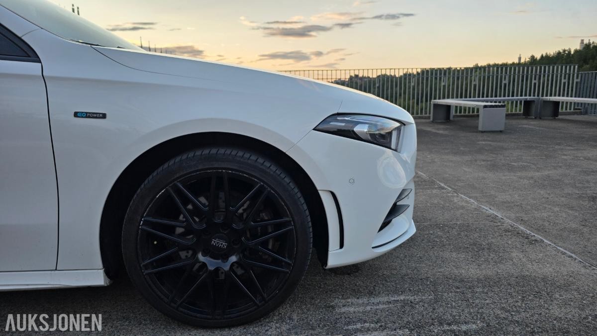 2020 Mercedes-Benz A250e, AMG-Line, Adaptiv cruisekontroll, Ryggekamera