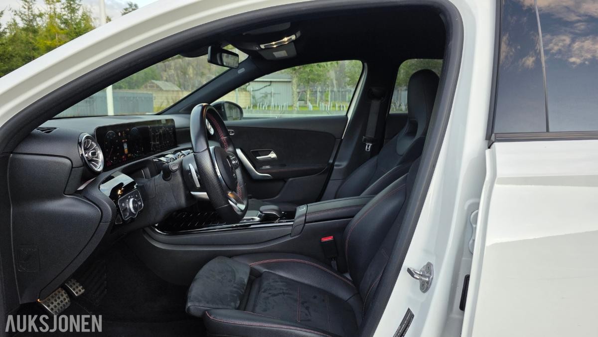 2020 Mercedes-Benz A250e, AMG-Line, Adaptiv cruisekontroll, Ryggekamera
