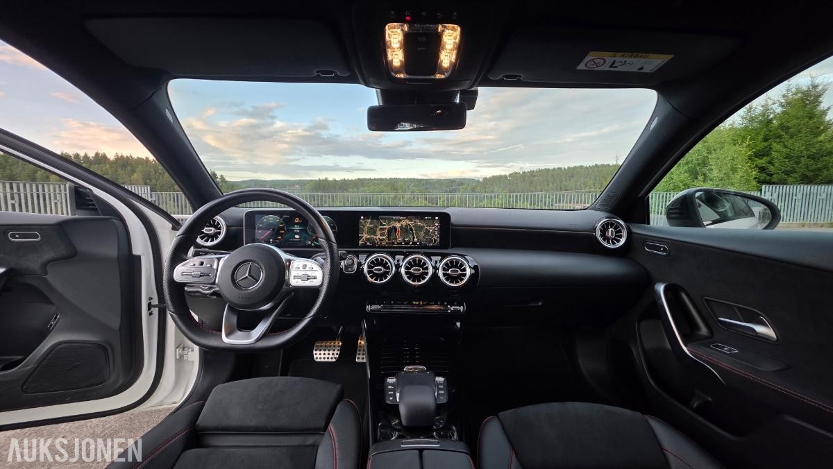 2020 Mercedes-Benz A250e, AMG-Line, Adaptiv cruisekontroll, Ryggekamera