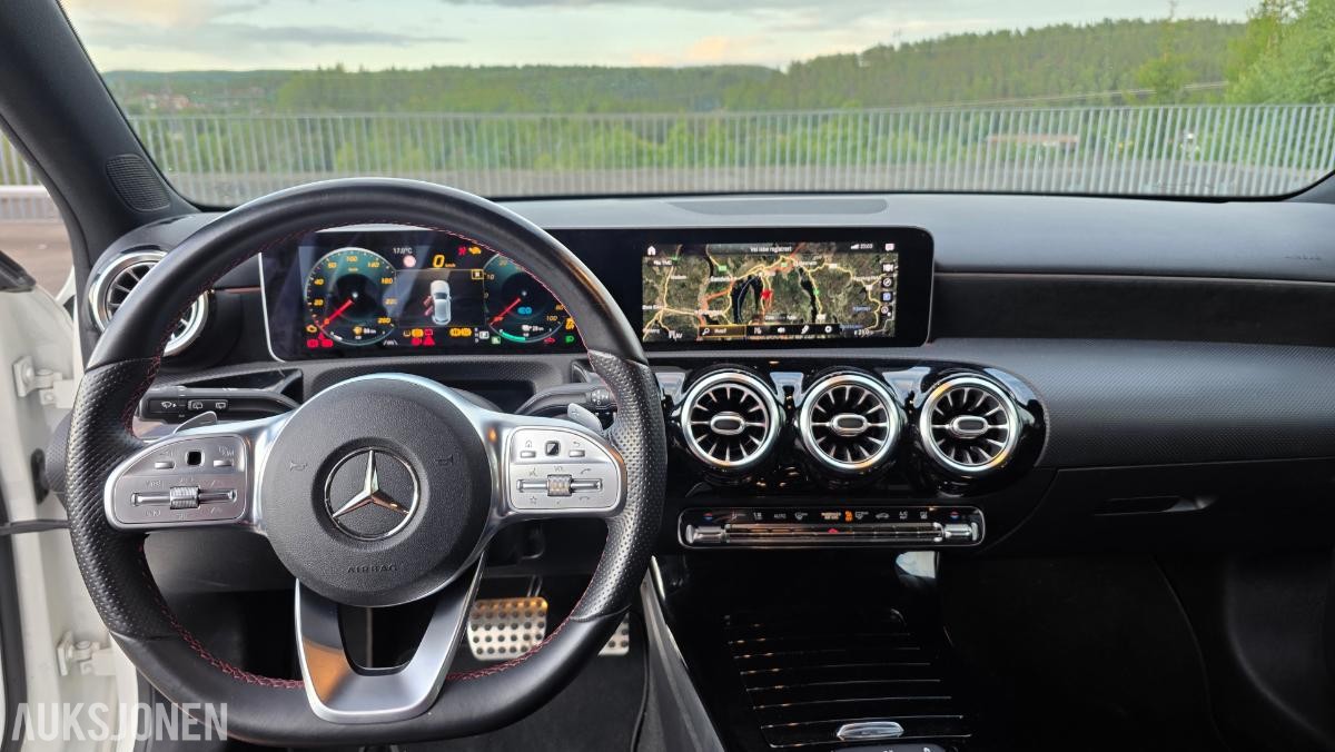 2020 Mercedes-Benz A250e, AMG-Line, Adaptiv cruisekontroll, Ryggekamera