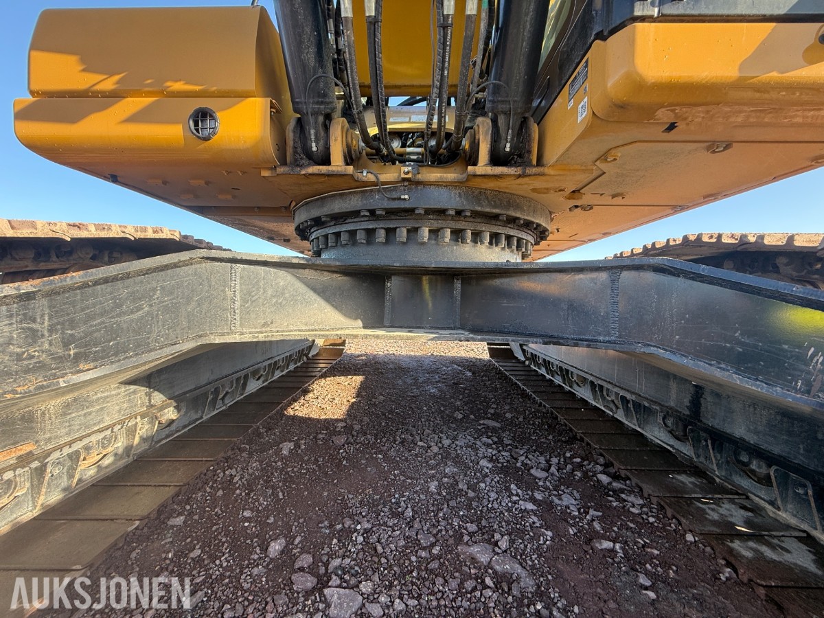 2022 Cat 330 beltegraver med graveskuffe – 1 294 timer
