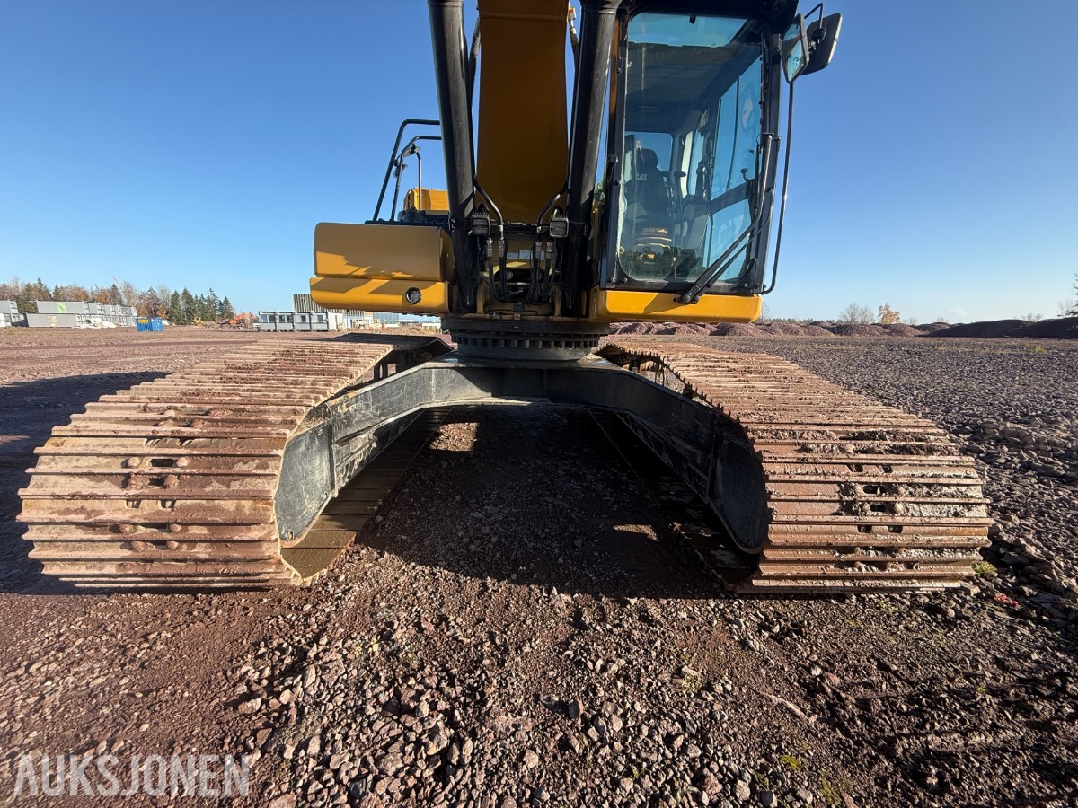 2022 Cat 330 beltegraver med graveskuffe – 1 294 timer