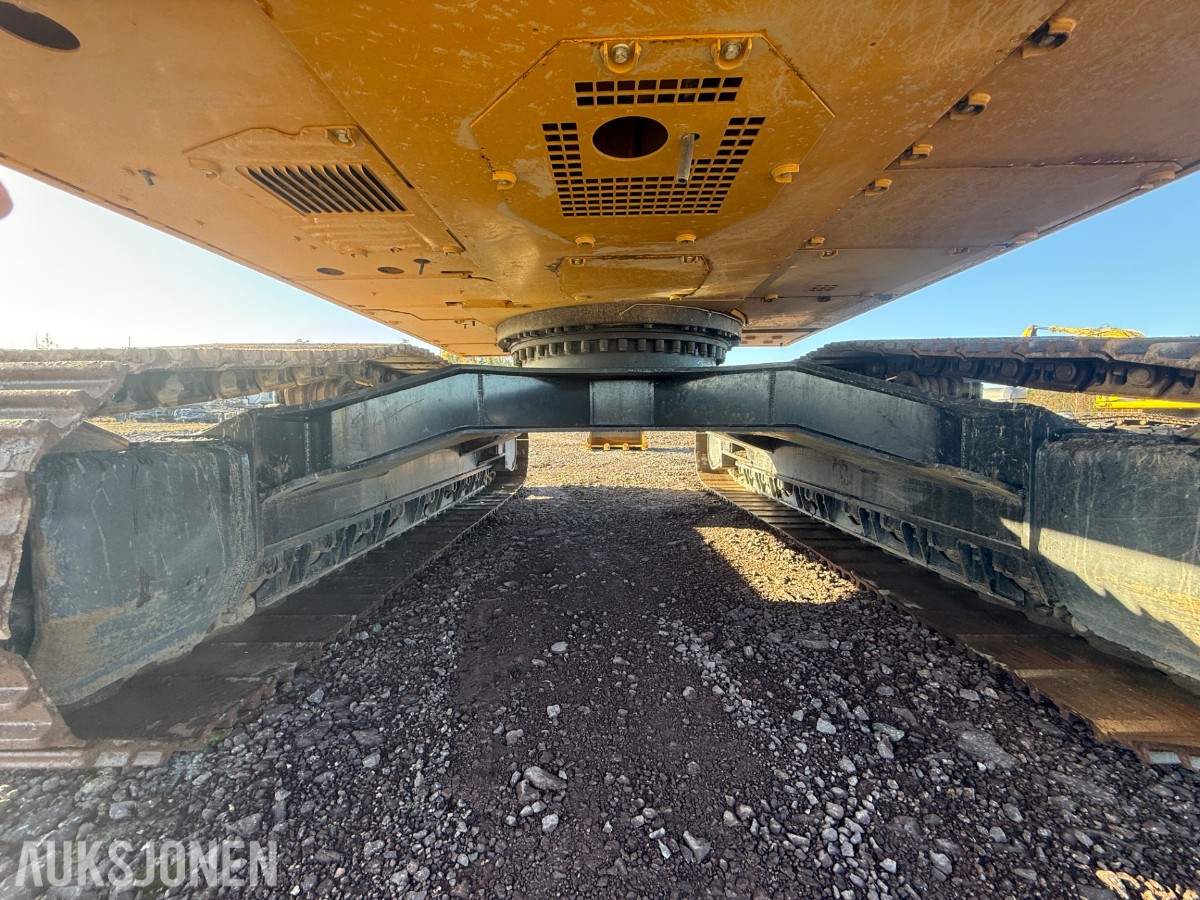 2022 Cat 330 beltegraver med graveskuffe – 1 294 timer