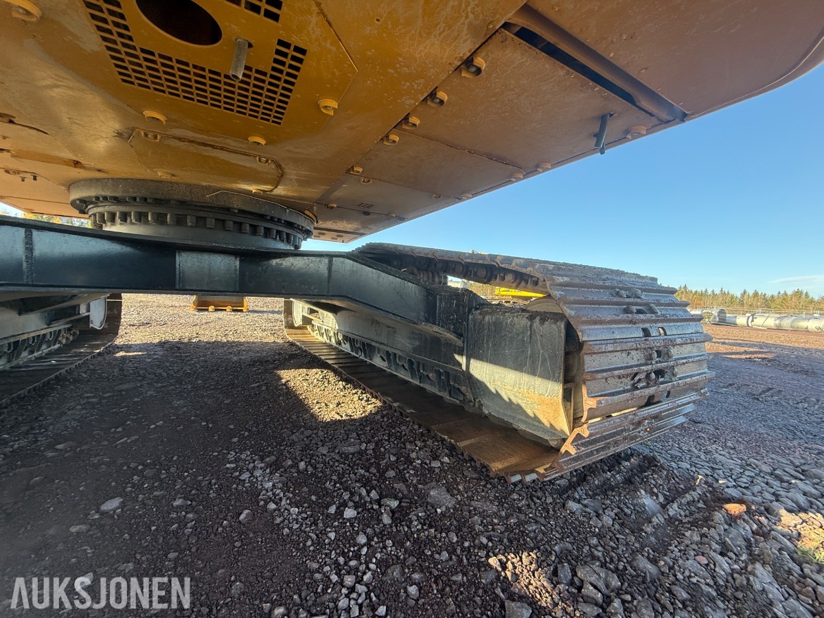 2022 Cat 330 beltegraver med graveskuffe – 1 294 timer