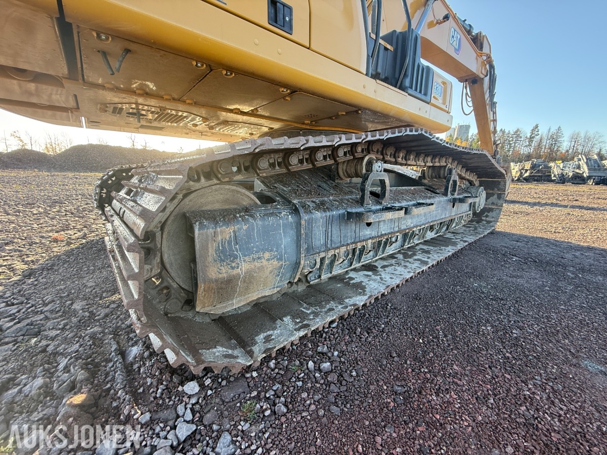 2022 Cat 330 beltegraver med graveskuffe – 1 294 timer