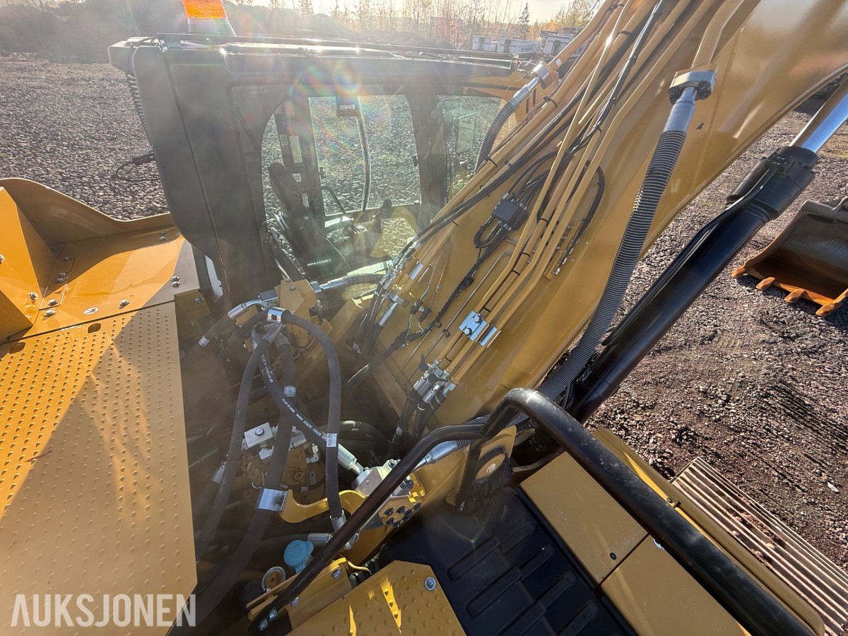 2022 Cat 330 beltegraver med graveskuffe – 1 294 timer