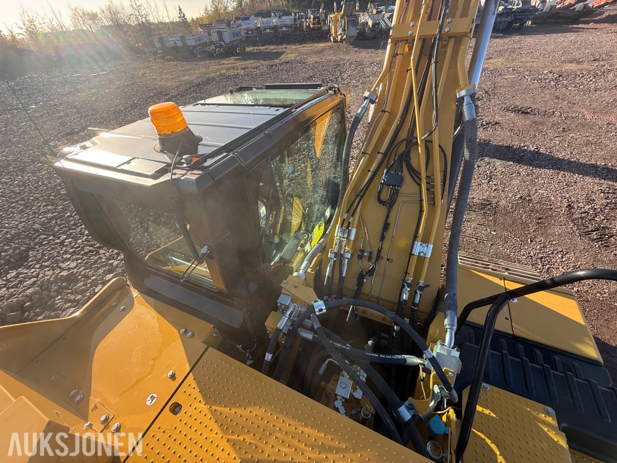 2022 Cat 330 beltegraver med graveskuffe – 1 294 timer