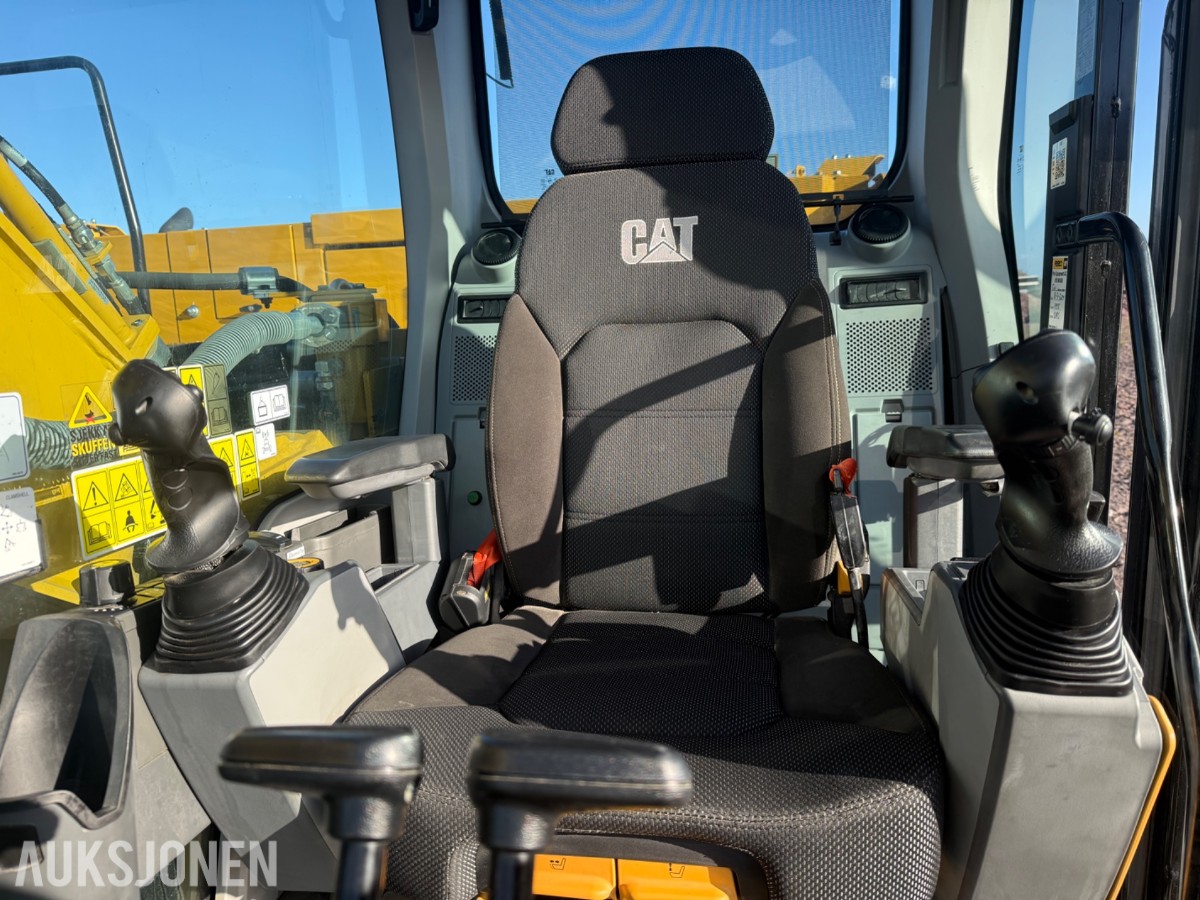 2022 Cat 330 beltegraver med graveskuffe – 1 294 timer