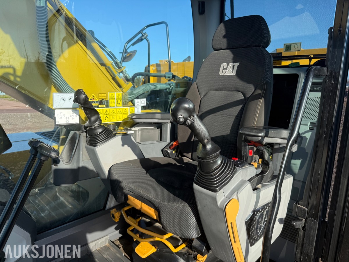 2022 Cat 330 beltegraver med graveskuffe – 1 294 timer