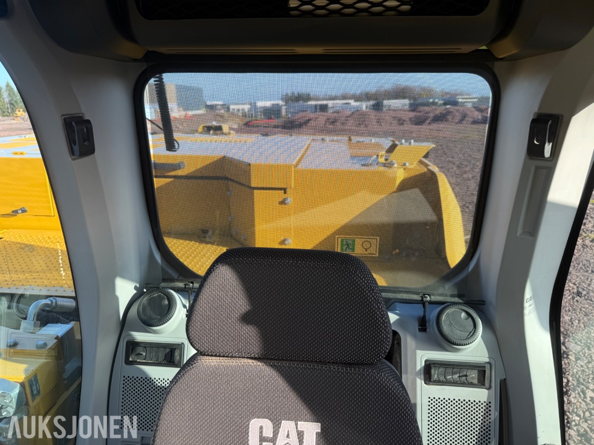 2022 Cat 330 beltegraver med graveskuffe – 1 294 timer
