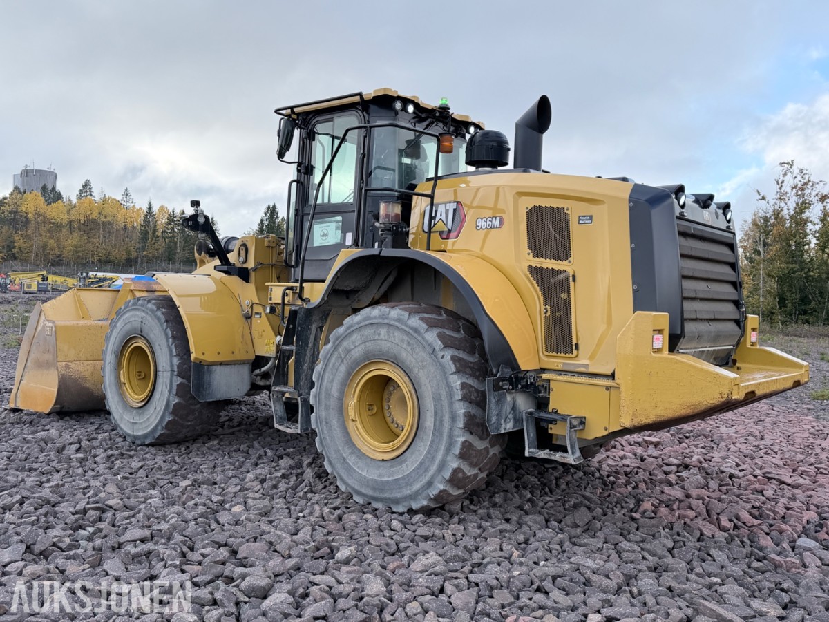 2020 Cat 966M hjullaster m/skuffe – sentralsmøring – vekt m/skriver – joystick-styring