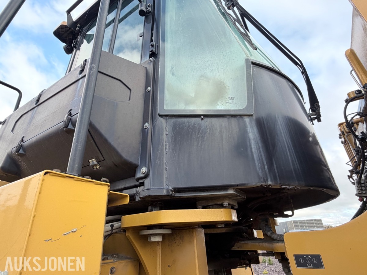 2020 Cat 966M hjullaster m/skuffe – sentralsmøring – vekt m/skriver – joystick-styring