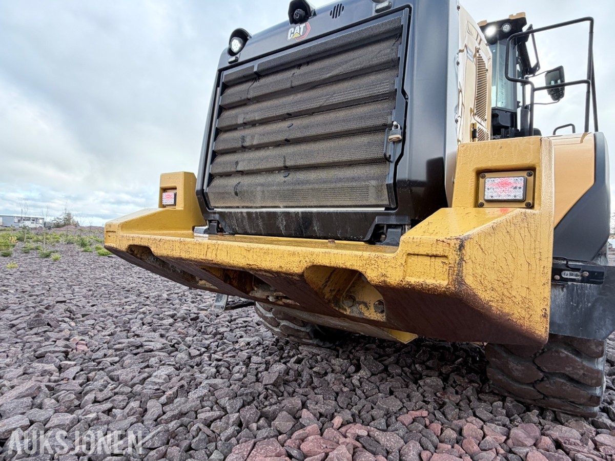 2020 Cat 966M hjullaster m/skuffe – sentralsmøring – vekt m/skriver – joystick-styring