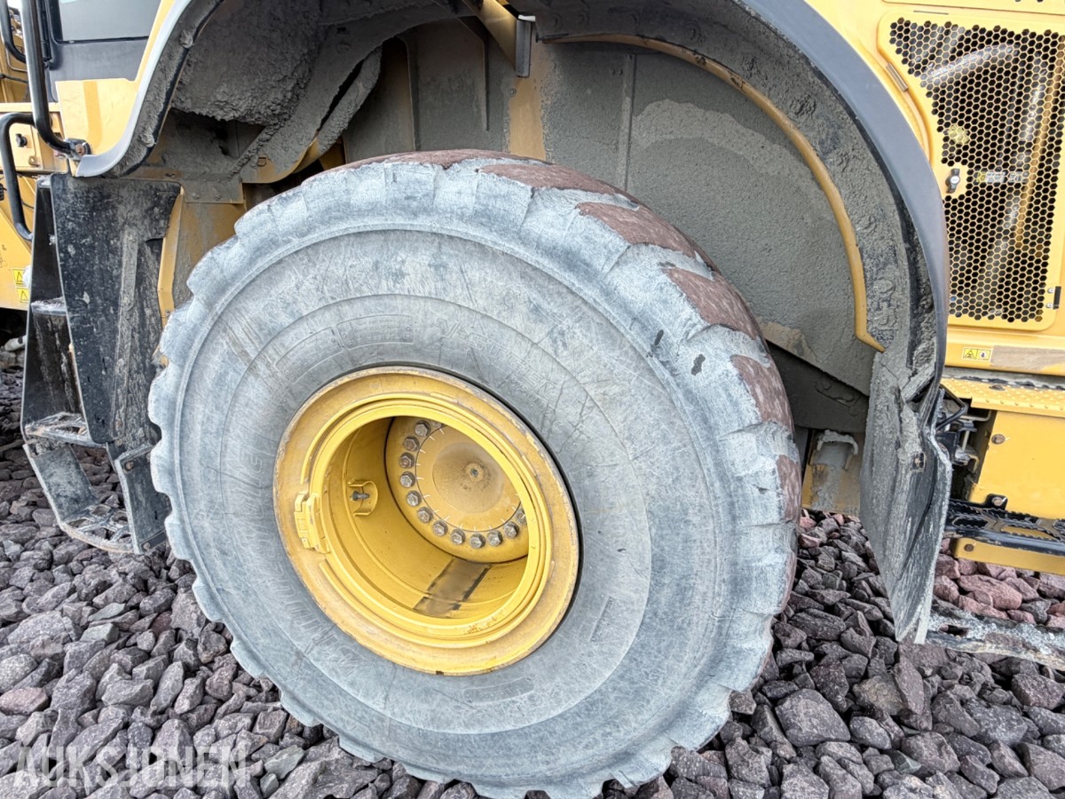2020 Cat 966M hjullaster m/skuffe – sentralsmøring – vekt m/skriver – joystick-styring
