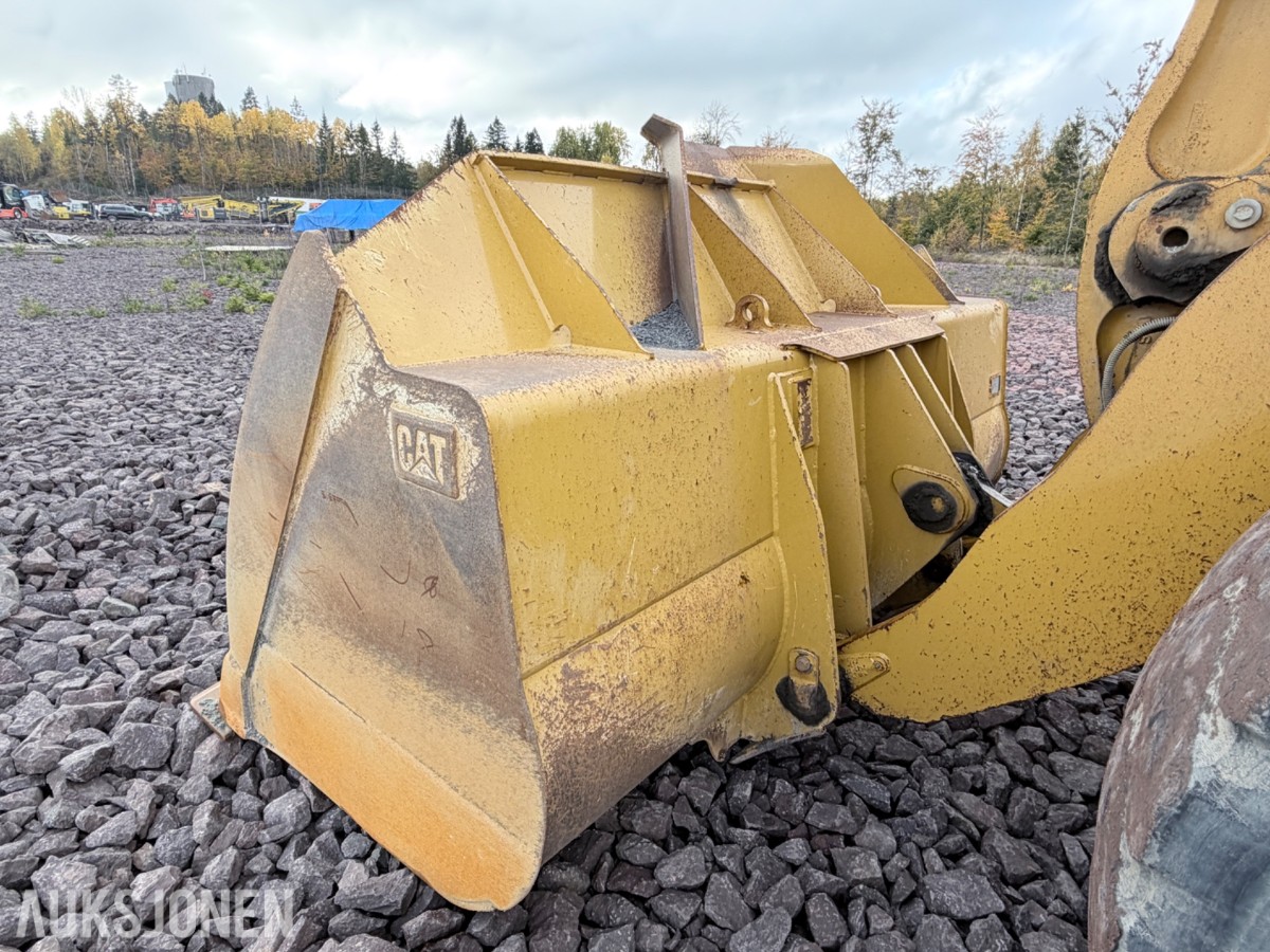 2020 Cat 966M hjullaster m/skuffe – sentralsmøring – vekt m/skriver – joystick-styring