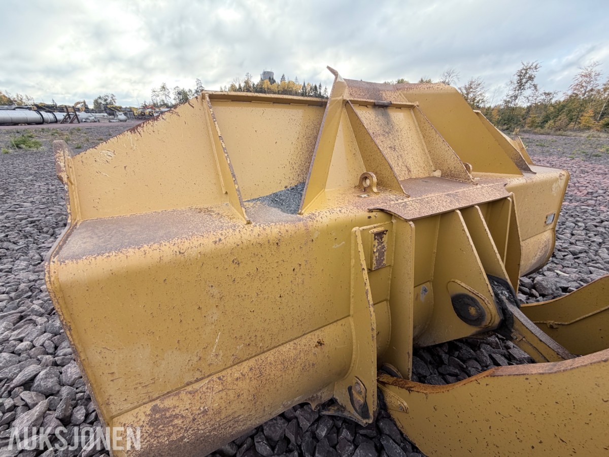 2020 Cat 966M hjullaster m/skuffe – sentralsmøring – vekt m/skriver – joystick-styring