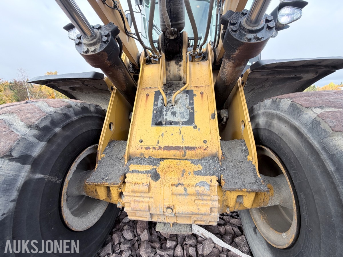2020 Cat 966M hjullaster m/skuffe – sentralsmøring – vekt m/skriver – joystick-styring
