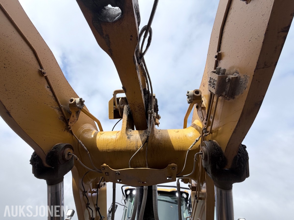 2020 Cat 966M hjullaster m/skuffe – sentralsmøring – vekt m/skriver – joystick-styring