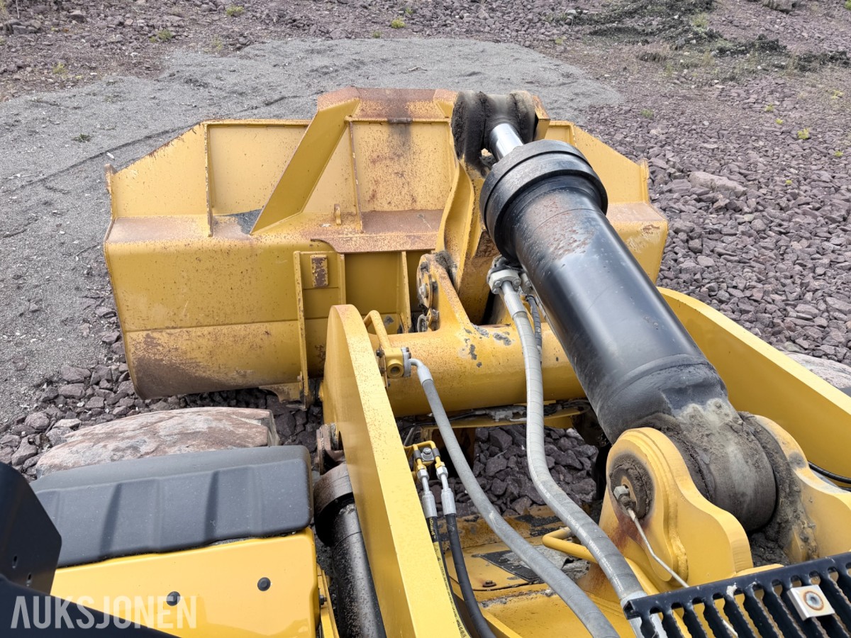 2020 Cat 966M hjullaster m/skuffe – sentralsmøring – vekt m/skriver – joystick-styring