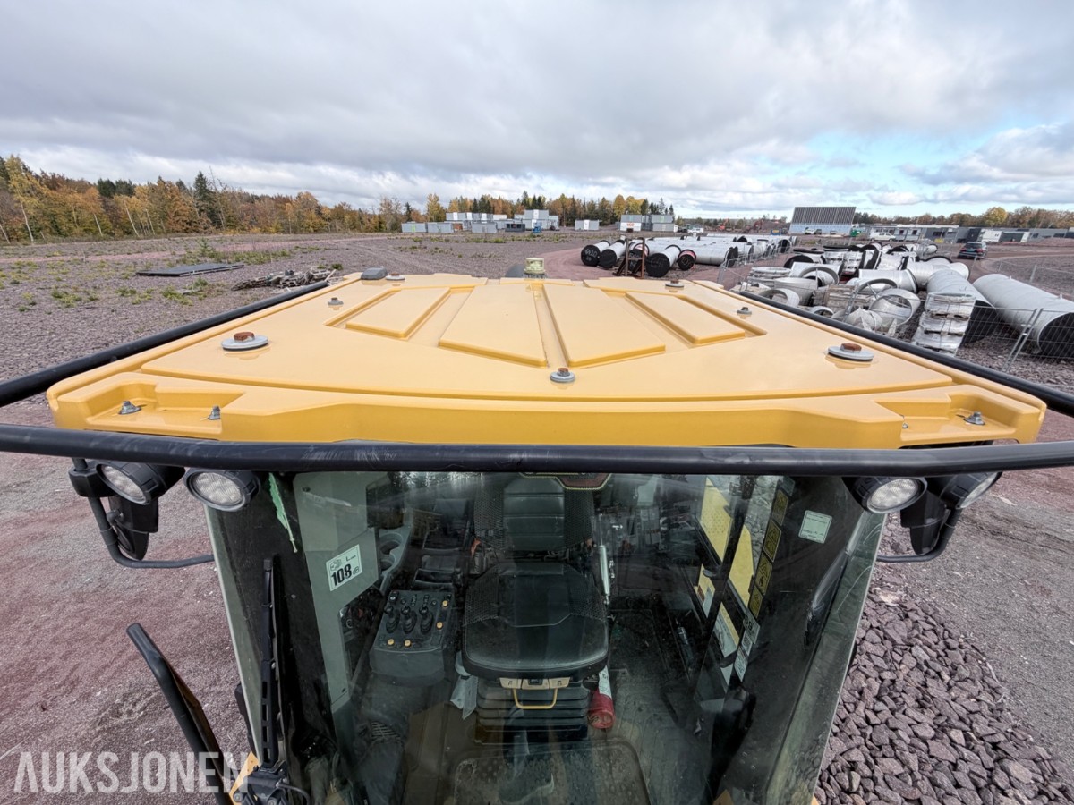 2020 Cat 966M hjullaster m/skuffe – sentralsmøring – vekt m/skriver – joystick-styring