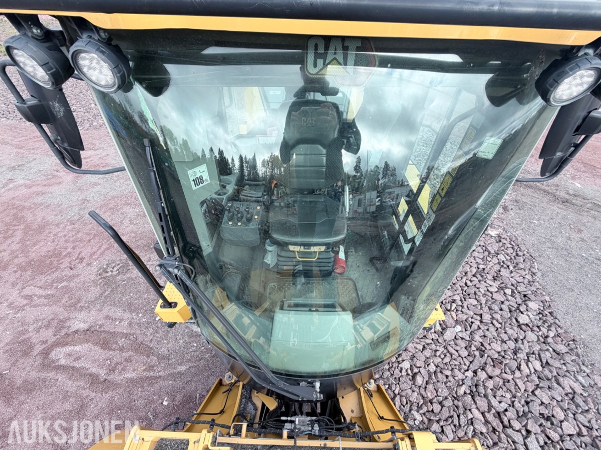 2020 Cat 966M hjullaster m/skuffe – sentralsmøring – vekt m/skriver – joystick-styring