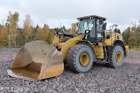 2020 Cat 966M hjullaster m/skuffe – sentralsmøring – vekt m/skriver – joystick-styring