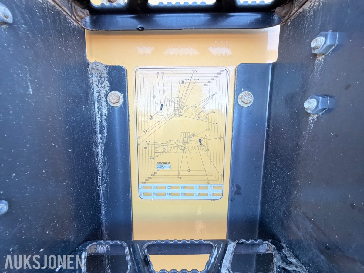 2019 Cat 982M hjullaster med skuffe 7,8 m³