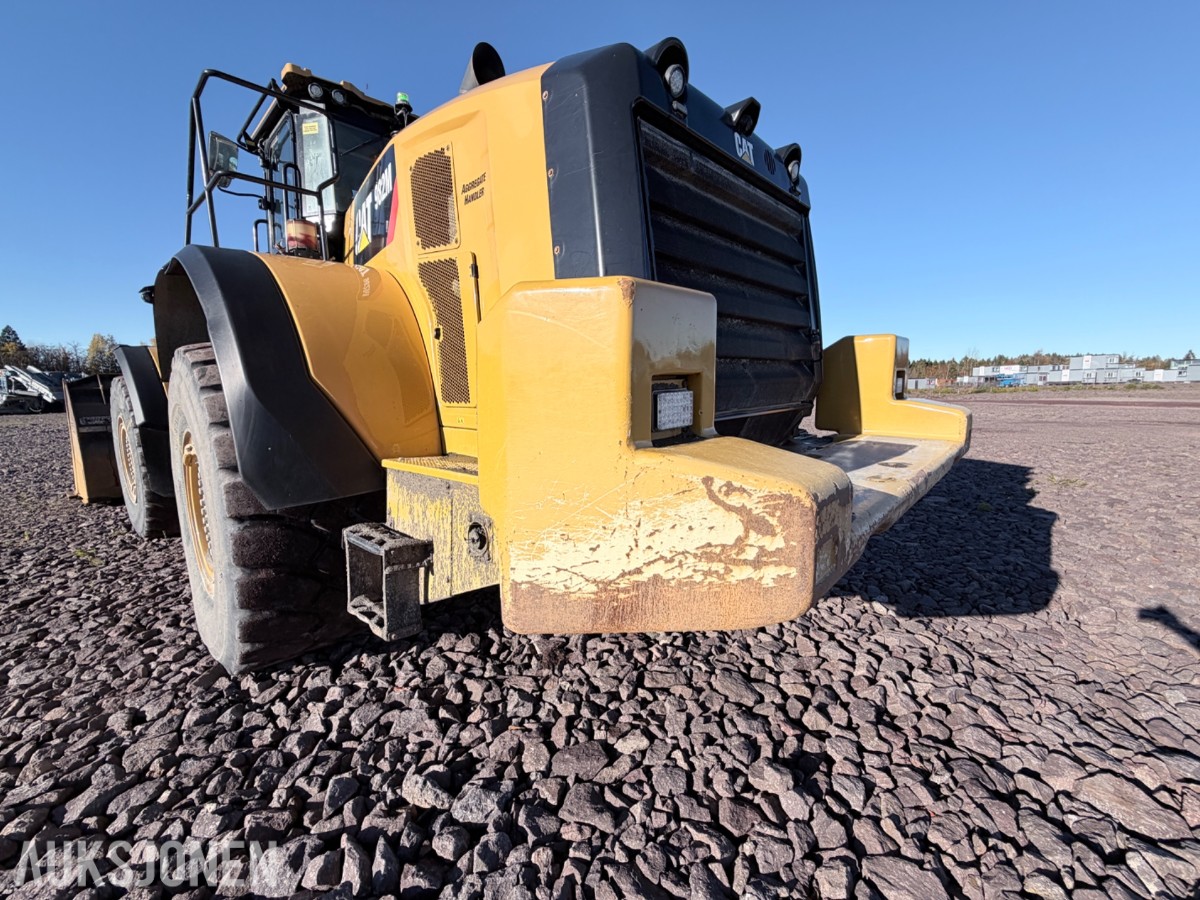2019 Cat 982M hjullaster med skuffe 7,8 m³