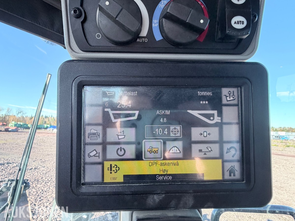 2019 Cat 982M hjullaster med skuffe 7,8 m³
