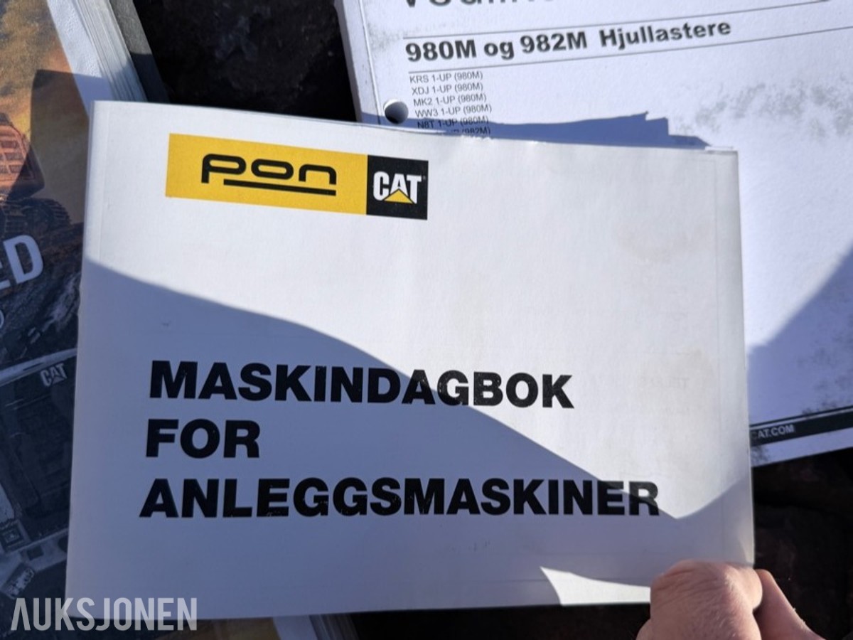2019 Cat 982M hjullaster med skuffe 7,8 m³