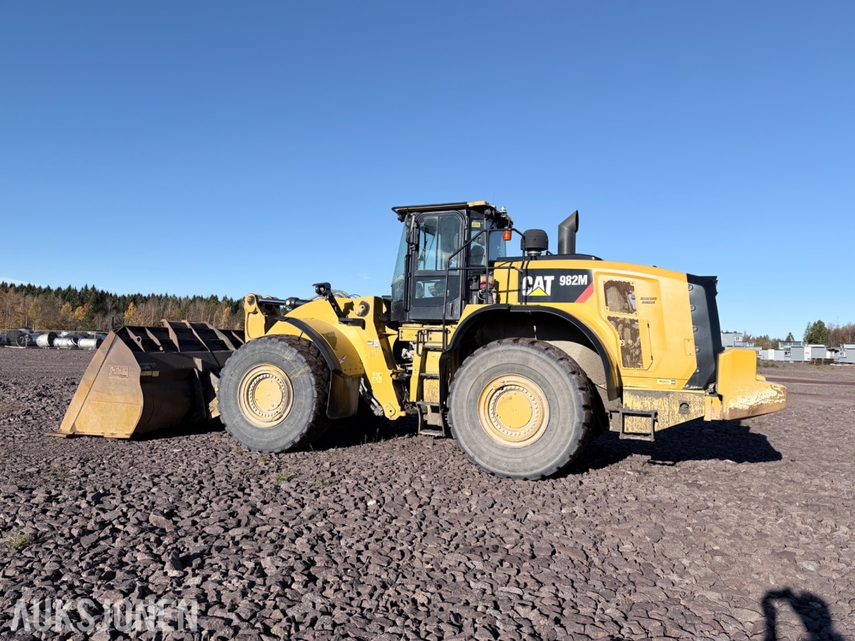 2019 Cat 982M hjullaster med skuffe 7,8 m³