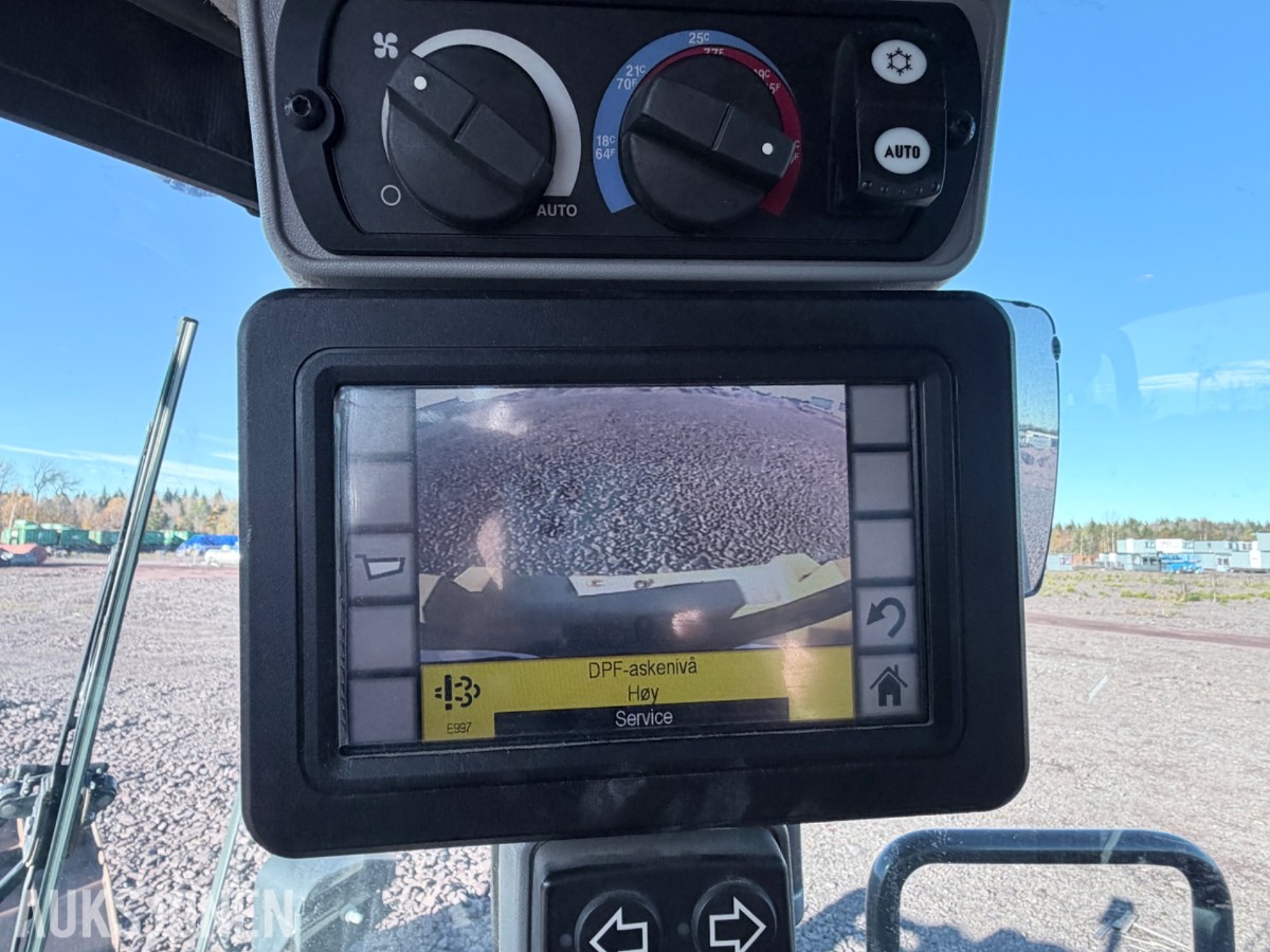 2019 Cat 982M hjullaster med skuffe 7,8 m³